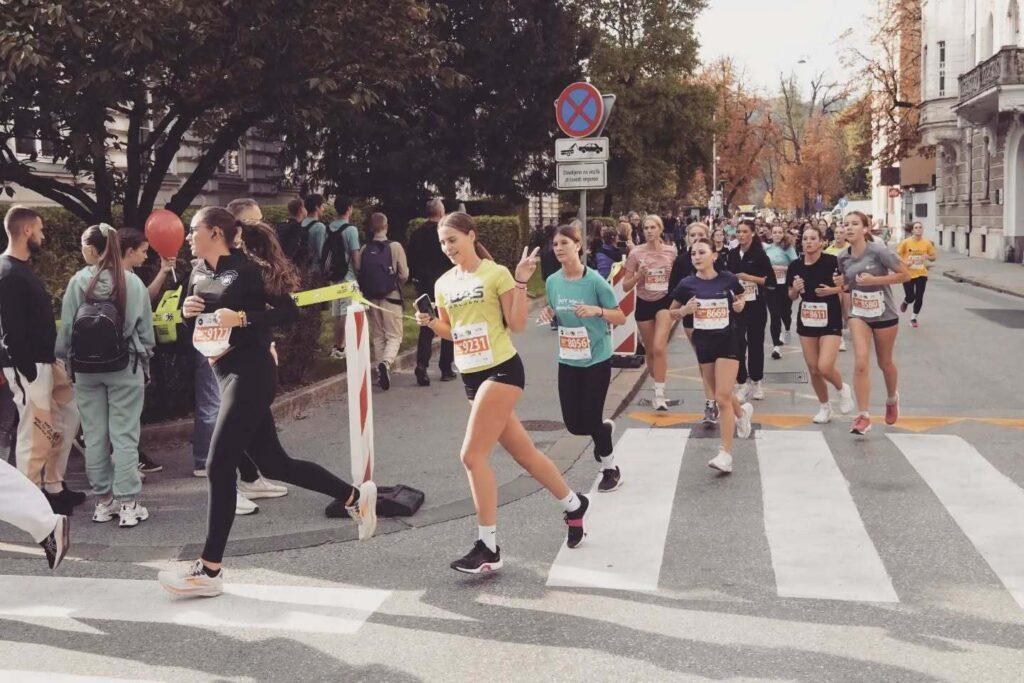 Dijakinje blestele na ljubljanskem maratonu!, SUA&Scaron; Ljubljana