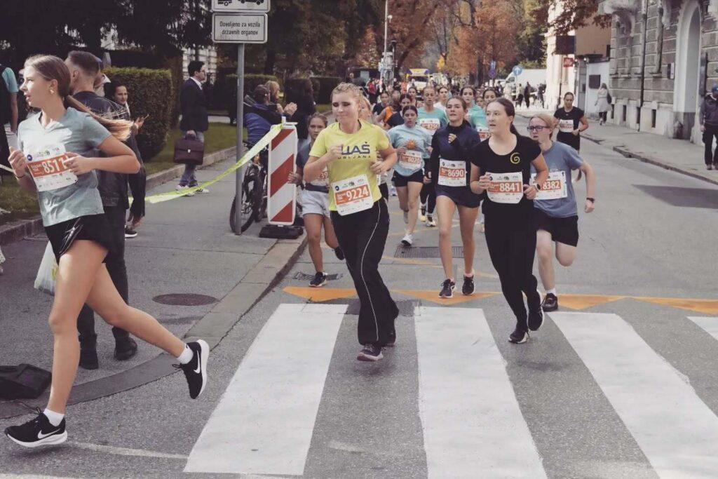 Dijakinje blestele na ljubljanskem maratonu!, SUA&Scaron; Ljubljana